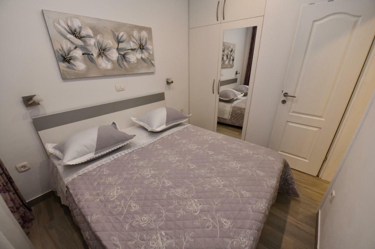 Apartment Cecilija Sinj Exterior photo